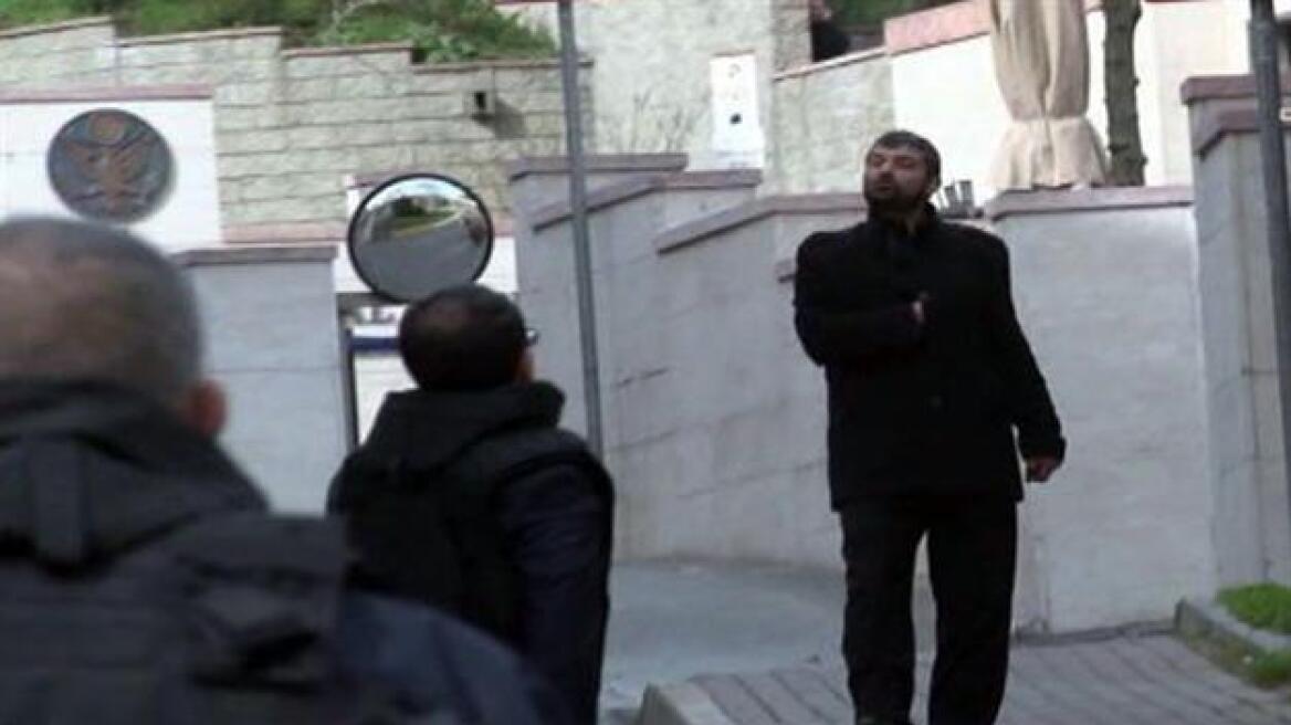 Κωνσταντινούπολη: Άντρας απειλούσε να πυροδοτήσει βόμβα έξω από το προξενείο των ΗΠΑ!